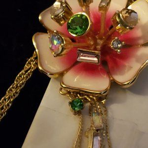 Betsey Johnson Hibiscus Crystal necklace NWTs